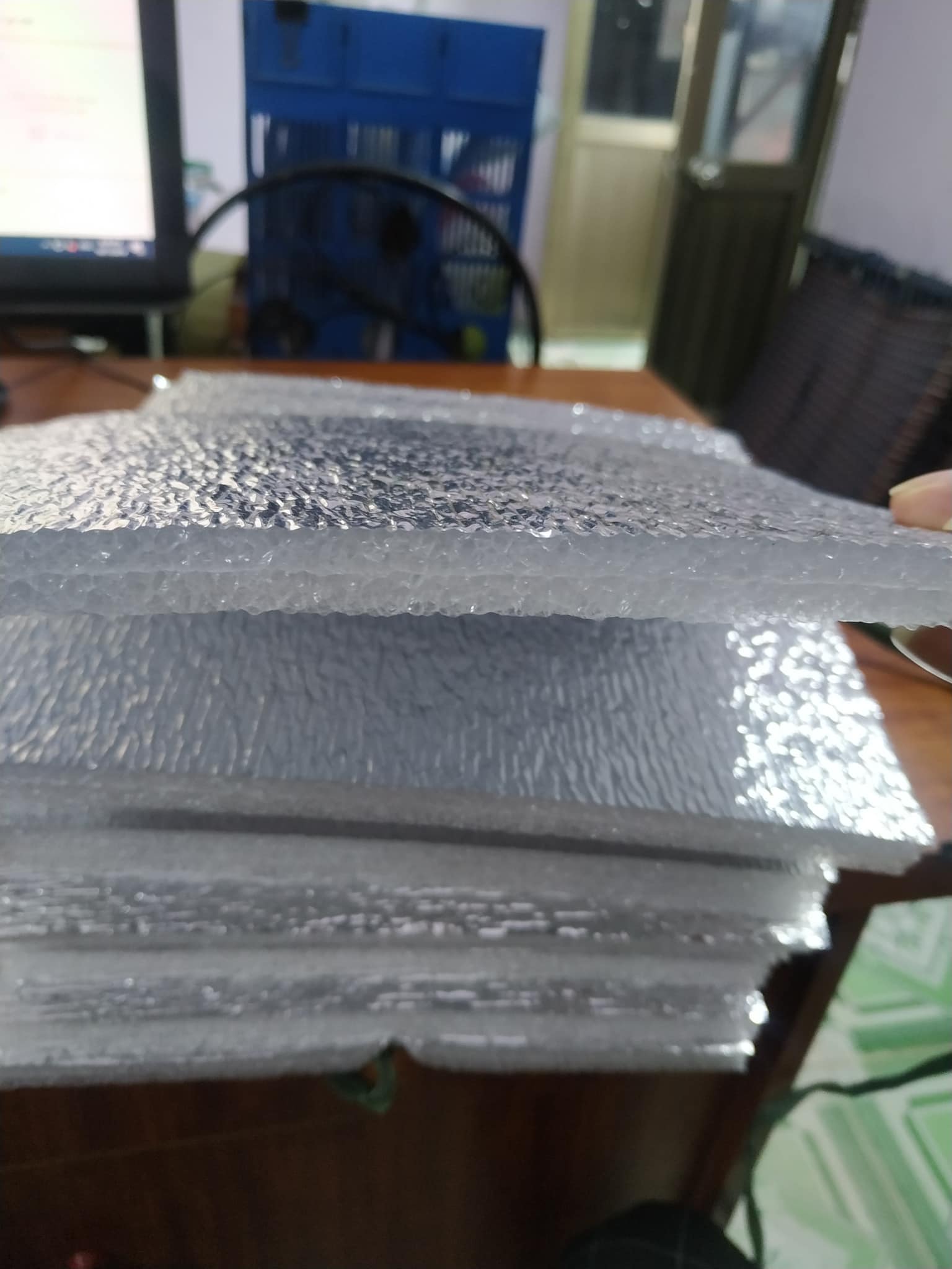 1m x 1m MIẾNG XỐP CÁCH NHIỆT CHÓNG NÓNG