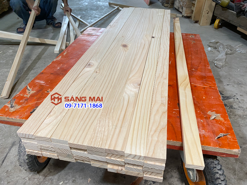Thanh gỗ thông 4,5cm x 1,5cm x dài 120cm + láng mịn 4 mặt