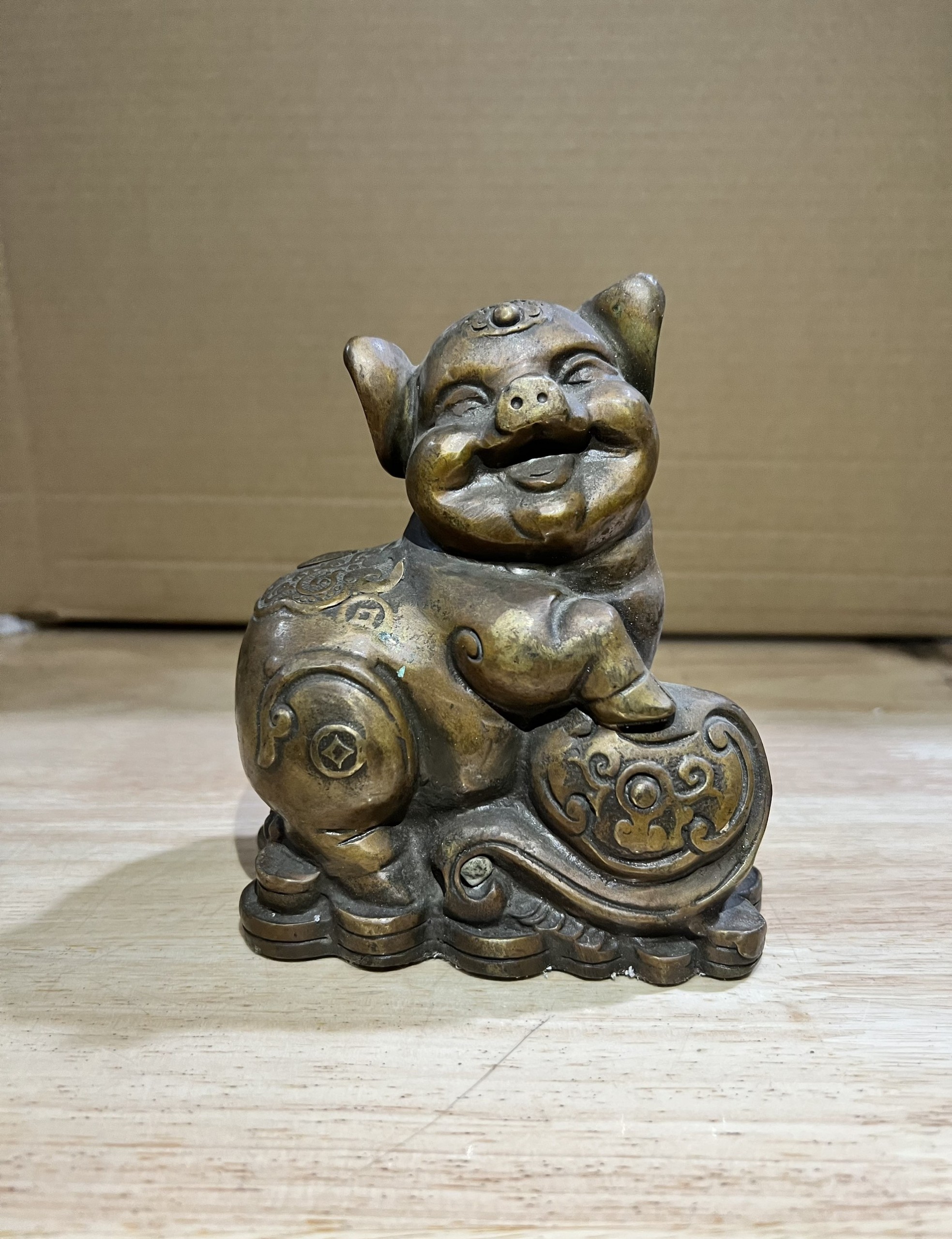 Tượng Heo Phong Thủy  bằng Đồng - cao 12.5cm