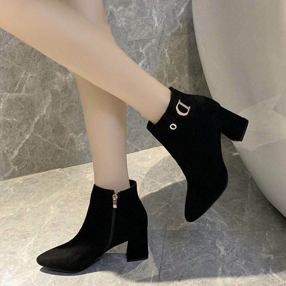 Boots/Bốt Nữ Cổ Thấp Da lộn Khoá Cạnh Tag Chữ D o (Mã 668)