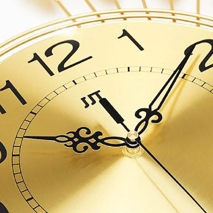 Đồng Hồ Treo Tường Hình Con Công KT 40x40cm