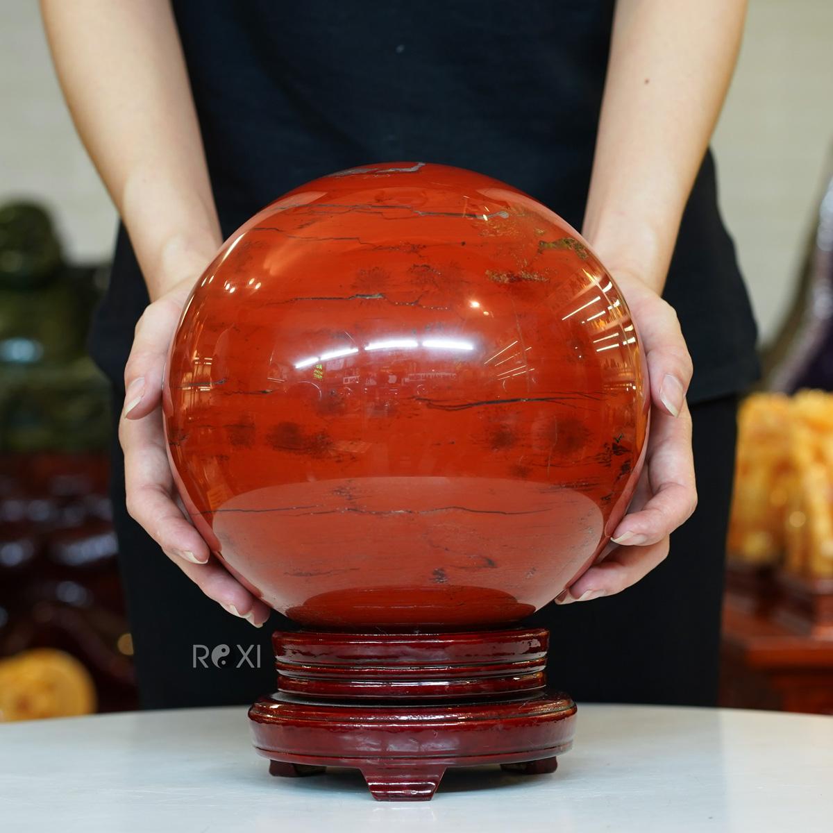 Quả Cầu phong thủy đá Ngọc Bích đỏ 11,23kg - 20cm