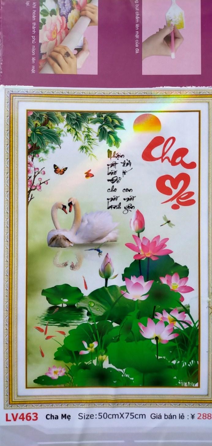 Tranh đính đá cha mẹ hoa sen LV463 50 x 75 cm chưa đính