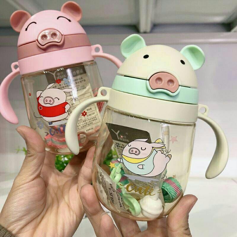 Bình tập uống nước hình con heo đang yêu cho bé 350ml (có quai