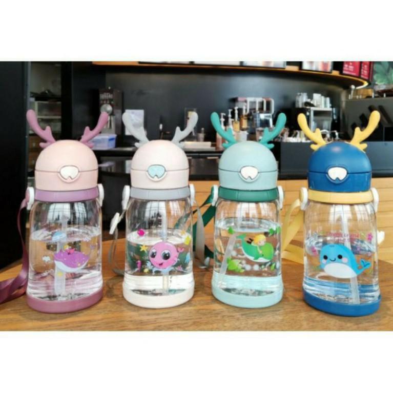 Bình đựng nước nhựa sừng hươu có ống hút loại 550ml cao cấp