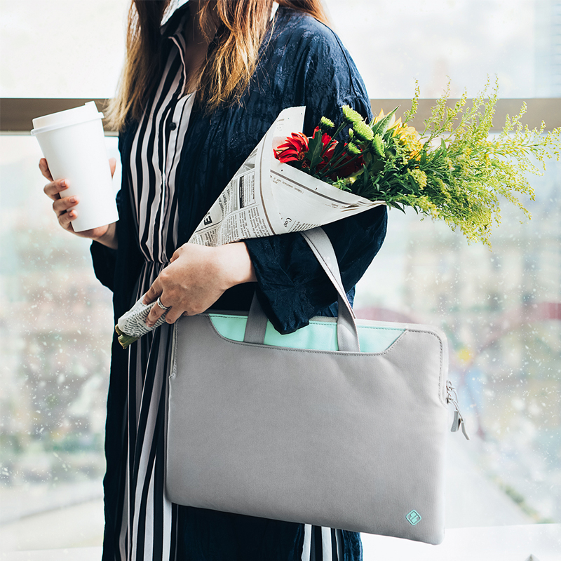 Túi xách chính hãng TOMTOC Slim Handbag - A21-C01 cho Macbook Pro/Air 13-14 inch/ Ultrabook 13 inch