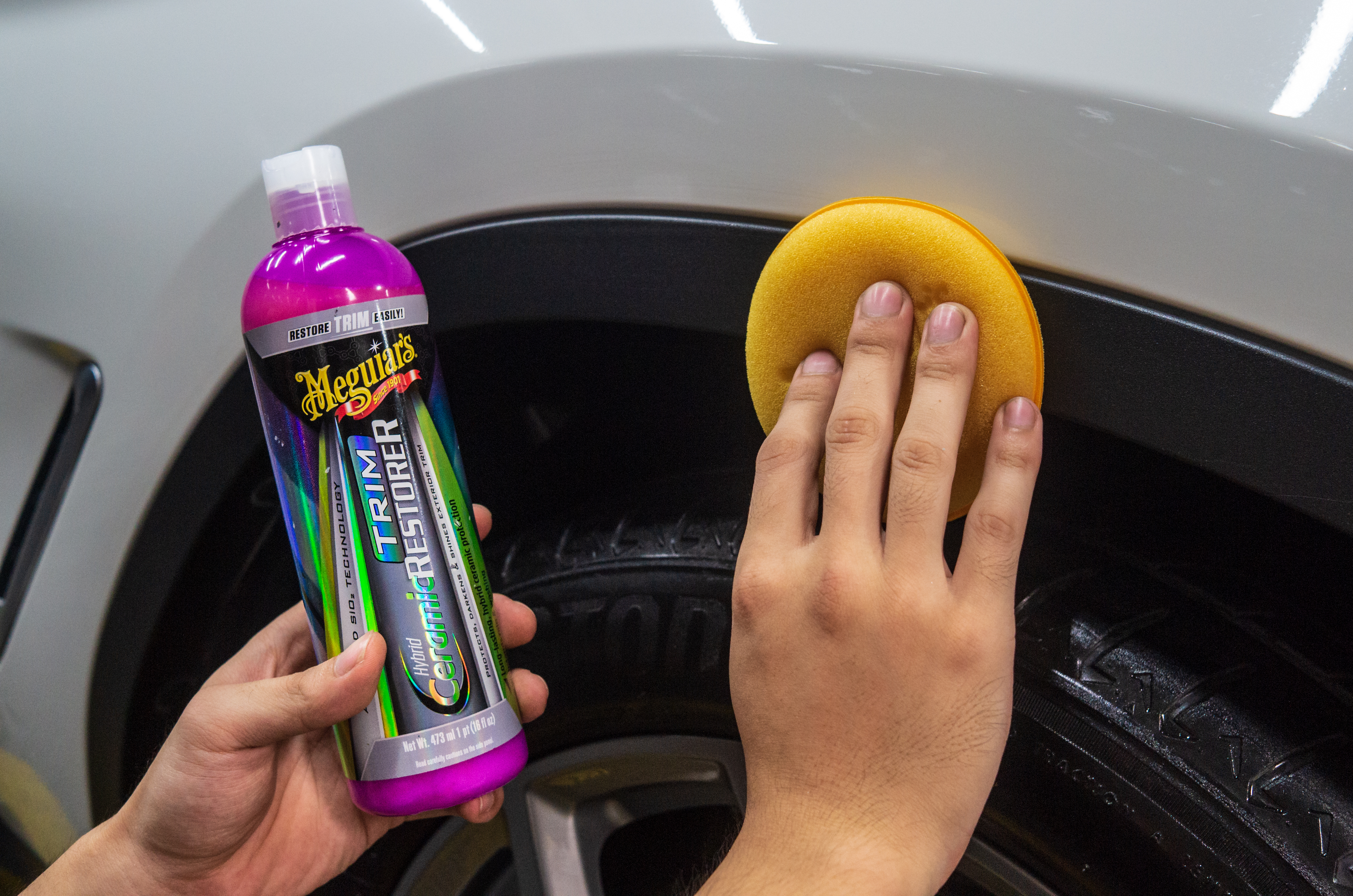 Meguiar's Ceramic phục hồi &amp; bảo vệ chi tiết nhựa bên ngoài xe hơi - Hybrid Ceramic Trim Restorer, G220316