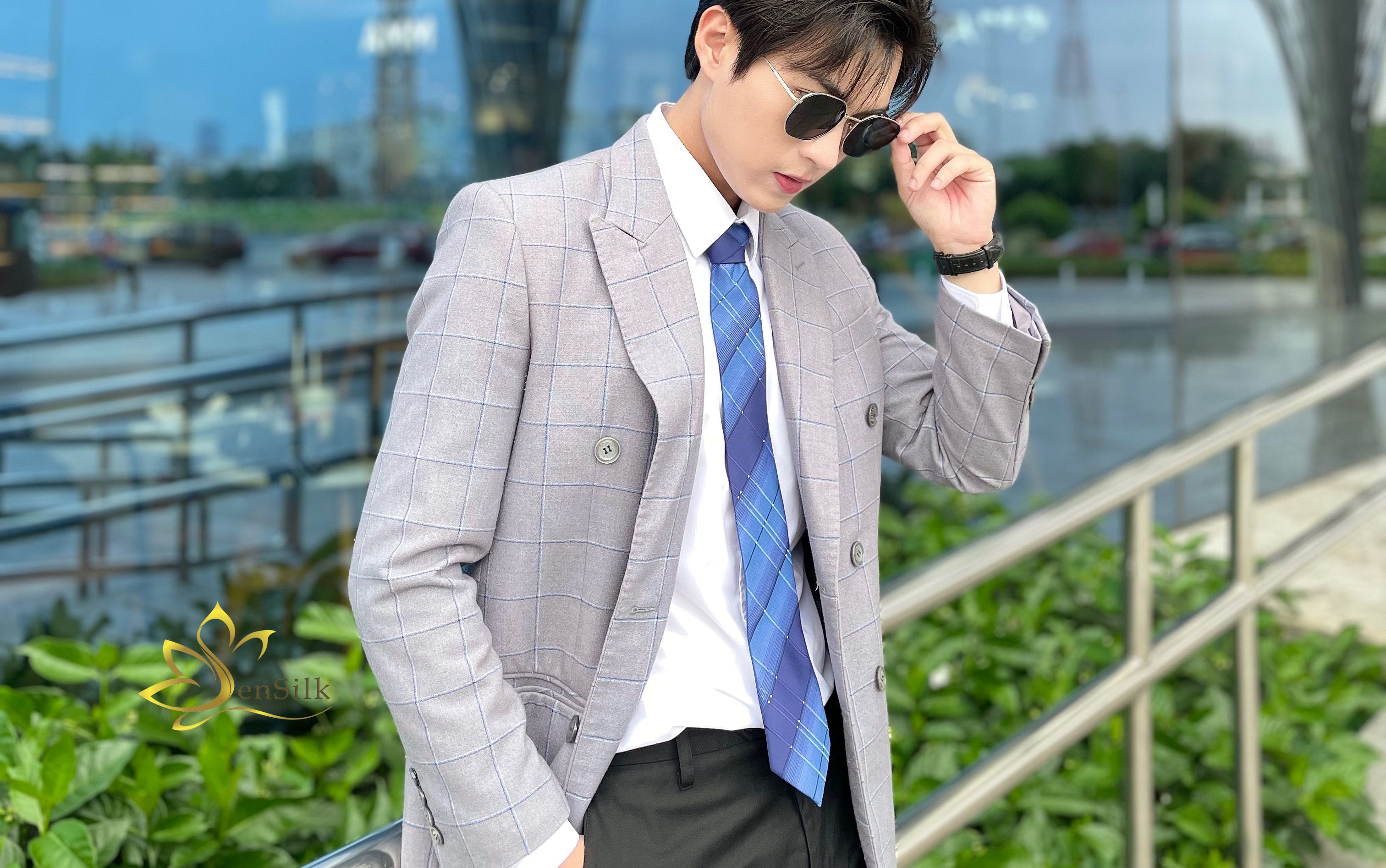 Silk Cravat – Cà Vạt Lụa SenSilk CAVATS05 – Quà Tặng Đối Tác