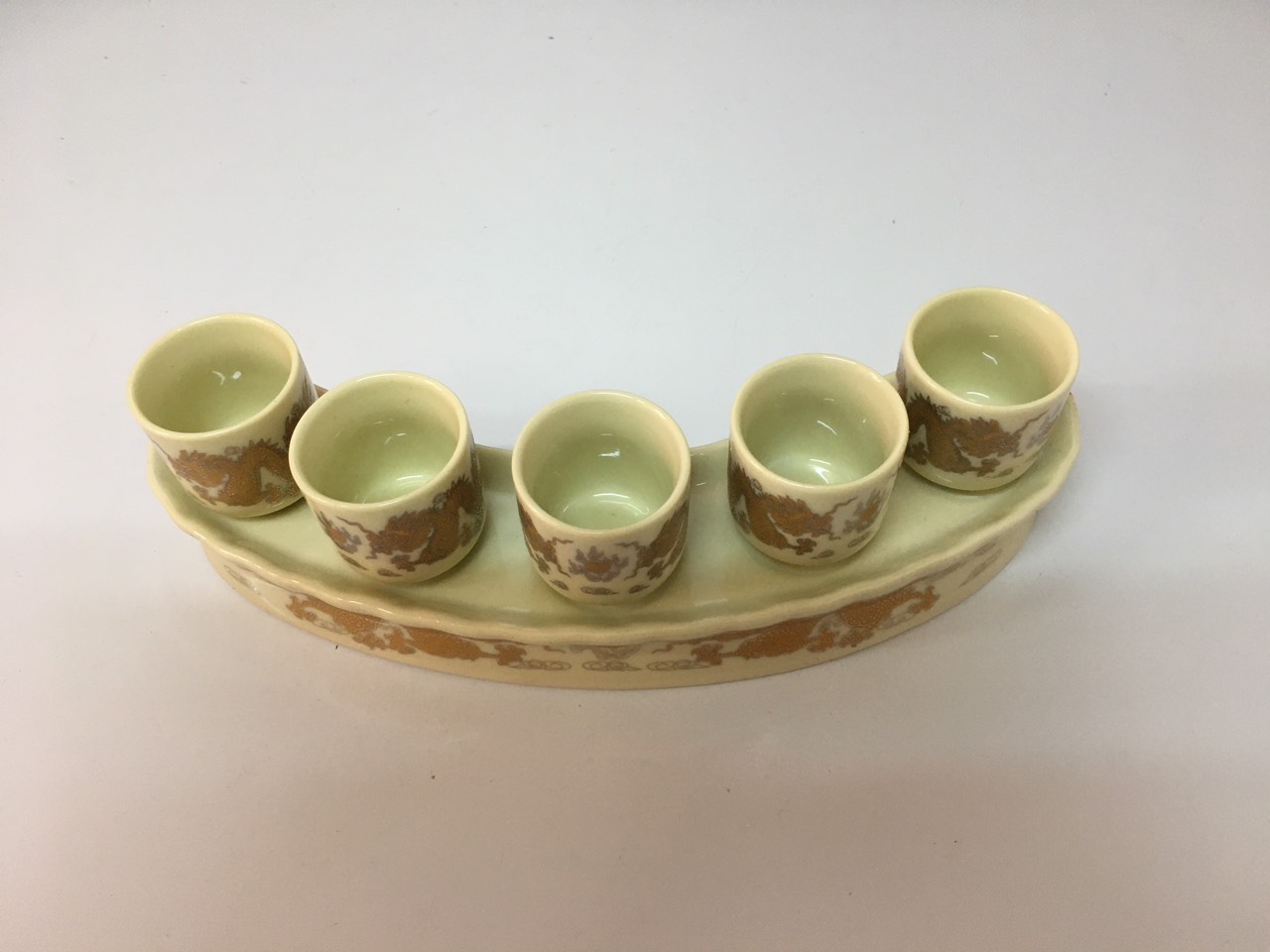 Khay chén cúng 5 ly , Đk: 24,5cm . Cao: 7cm
