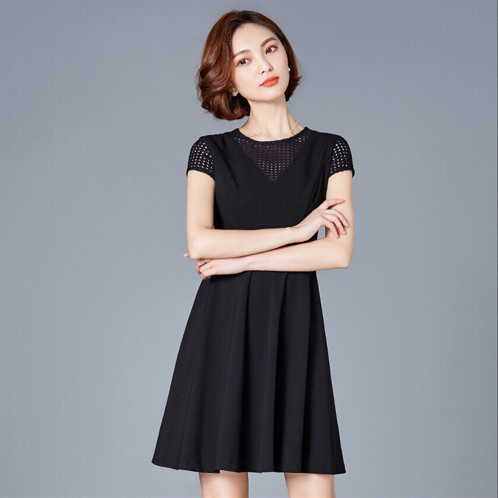 Đầm Dáng Xòe Tay Con Màu Đen-Size M