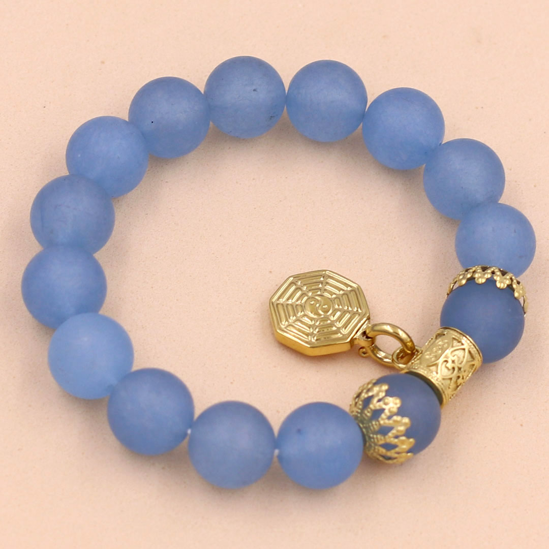 Vòng tay thạch anh xanh biển mờ 12 ly bát quái VTAXBMBQHKV12