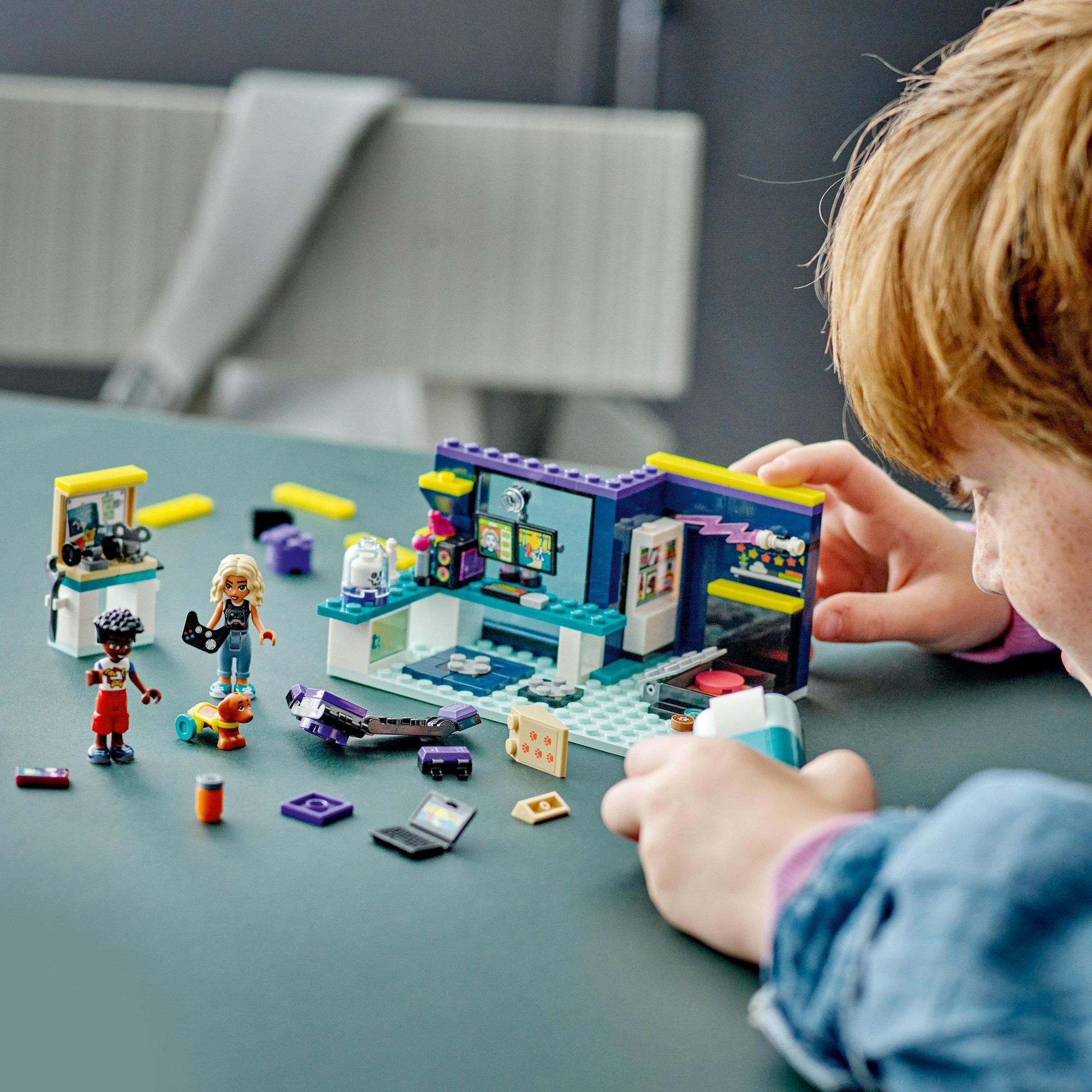 LEGO Friends 41755 Phòng Ngủ Của Nova