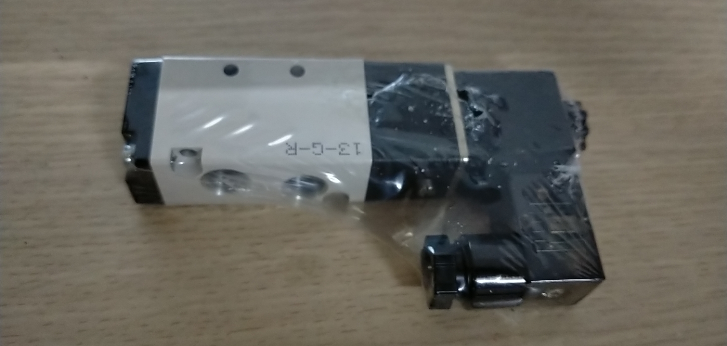 Van nước điện từ 4v110- 06 / 0,15-0,8MPa