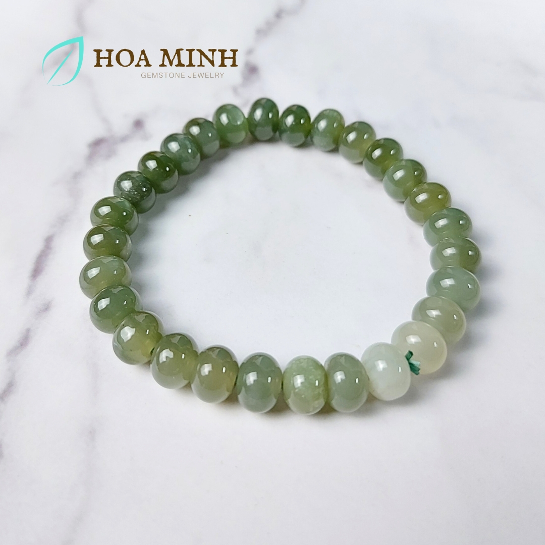 Vòng tay Ngọc Hòa Điền kiểu bánh xe xanh trong đậm size 7.9 li bóng bẩy cực VIP không kén mệnh