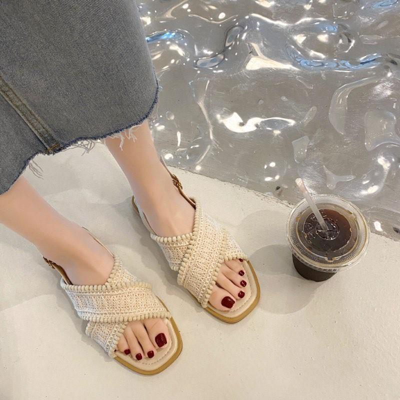 Giày Sandal Nữ Đế Bằng Mũi Vuông Thiết Kế Quai Chéo Thoải Mái Thời Trang Hàn Quốc Đi Làm, Đi Chơi