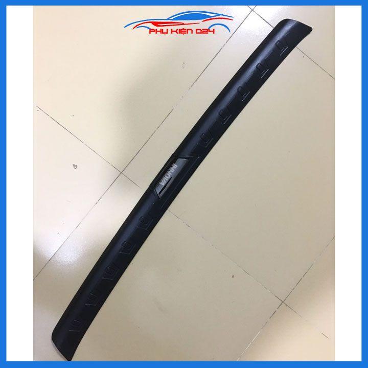 Ốp chống trầy cốp ngoài nhựa đen Innova 2008-2009-2010-2011-2012-2013-2014-2015-2016 chống xước trang trí xe