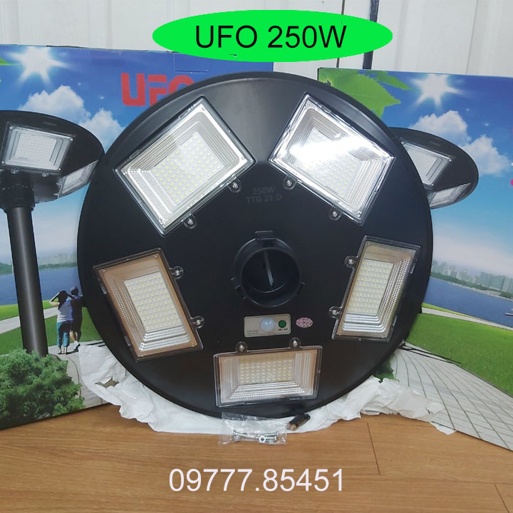 Đèn Năng Lượng Mặt Trời Sân Vườn, Đèn Công Viên UFO 500, 5 Ô Siêu Sáng. Đèn Dĩa Bay