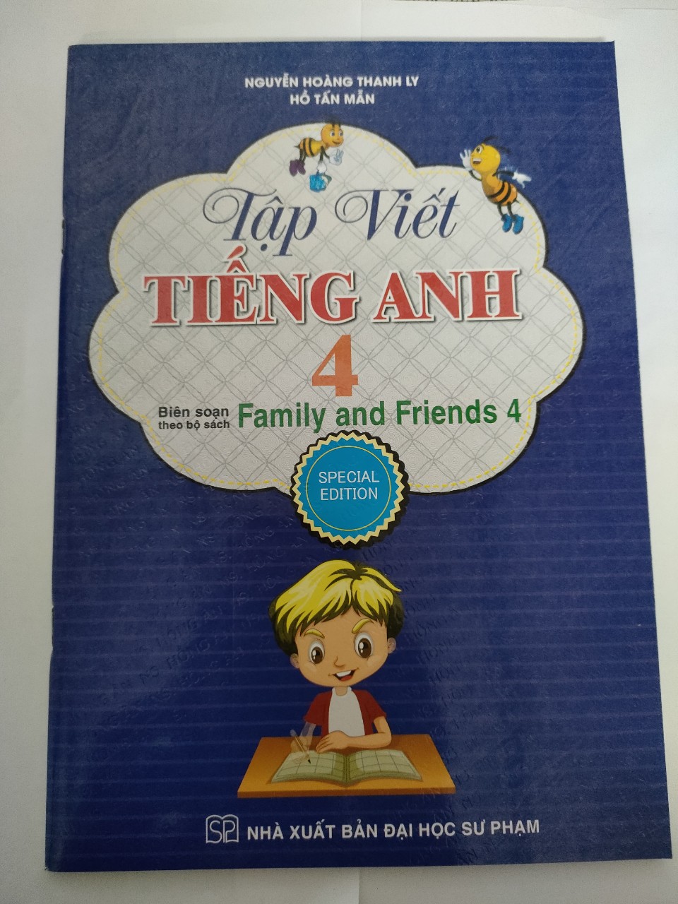 Tập viết tiếng anh lớp 4 biên soạn theo bộ sách Family and Friends 4 ( nhiều tác giả )