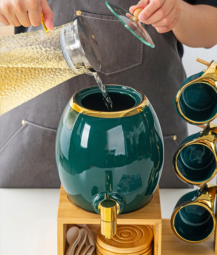 Bộ bình rót nước kèm 6 cốc xanh ngọc bích Bộ bình rót nước kèm 6 cốc xanh ngọc bích