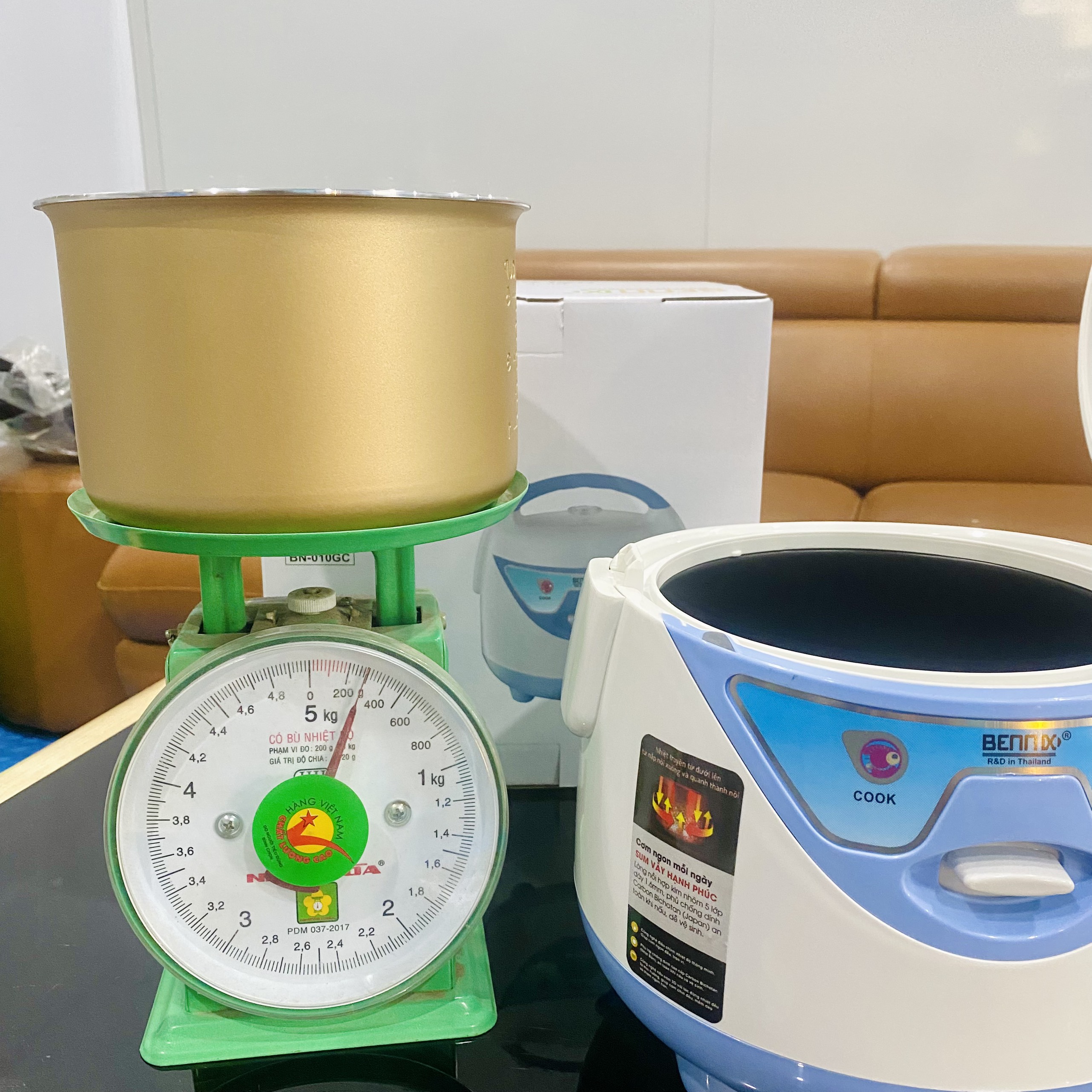 Nồi Cơm Điện Bennix BN-010GC Lòng Nồi Chống Dính Dung Tích 1L- Hàng Chính Hãng