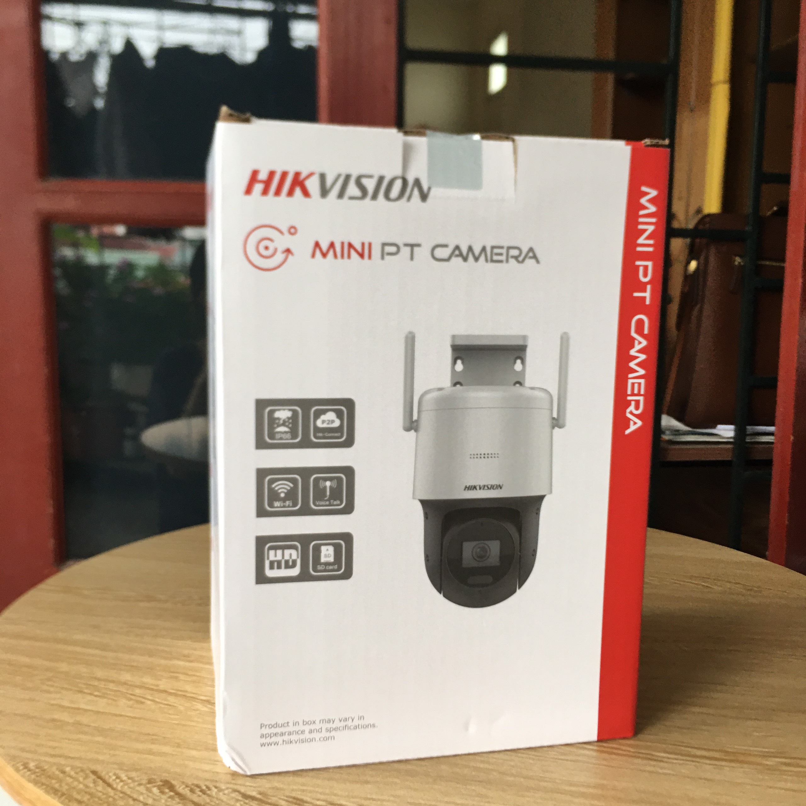 Camera Wifi IP Hikvision DS-2DE2C400IW-DE/W Quay 360 độ siêu nét 4Mp-2K+, tích hợp mic-loa, lắp ngoài trời - Hàng Chính Hãng