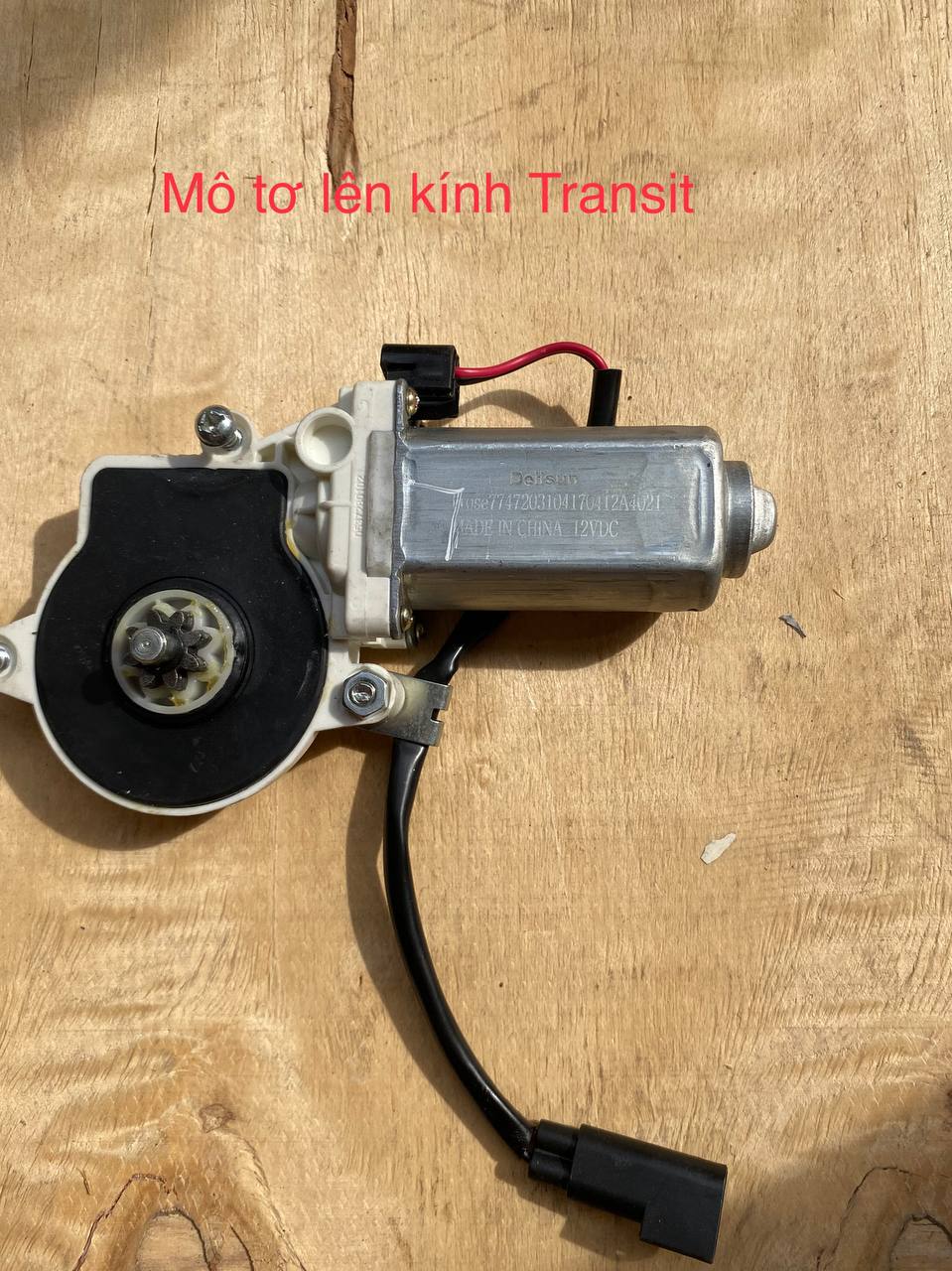 Mô tơ lên kính Transit