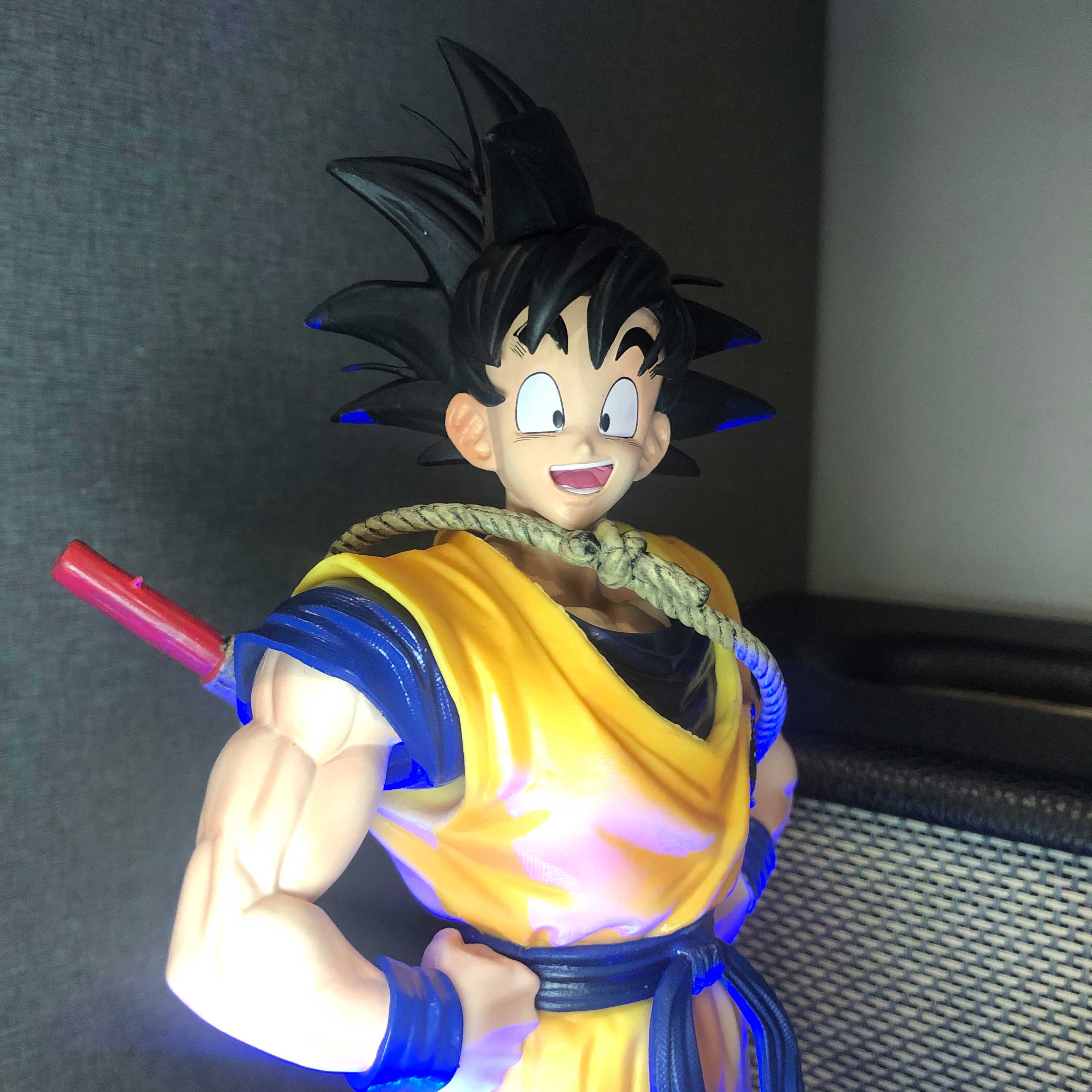 Mô hình Son Goku 32 cm có LED - Dragon Ball