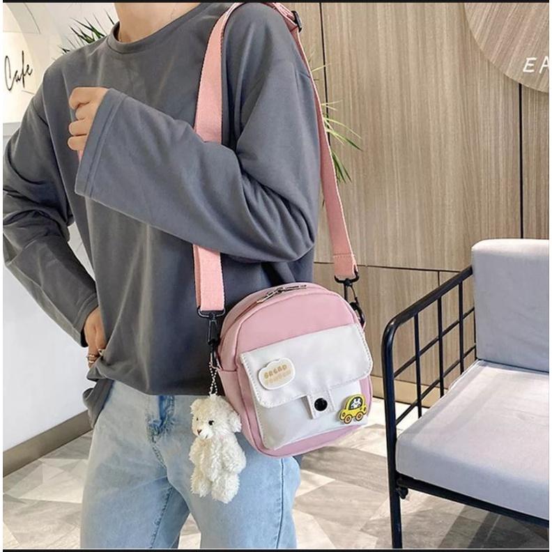 Túi đeo chéo mini hộp phối màu thời trang dành cho nữ kèm gấu + sticker như hình TA082
