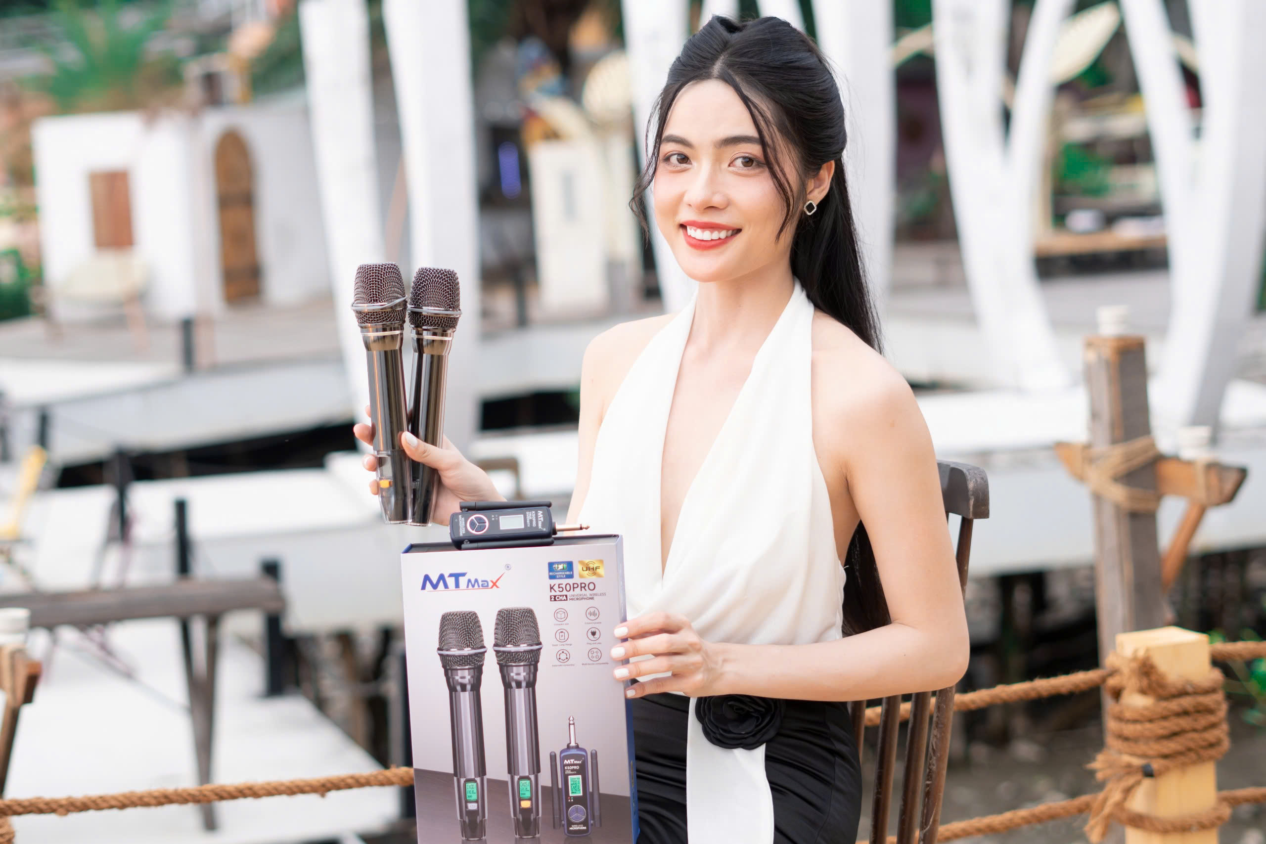 Micro Cao Cấp MTMAX K50PRO - Micro Karaoke Không Dây Đa Năng Sử Dụng Cho Tất Loại Loa Kéo, Vang, Amply Thiết Kế Mới Lạ Siêu Đẹp Bắt Sóng Xa Đến 100M . HÀNG CHÍNH HÃNG