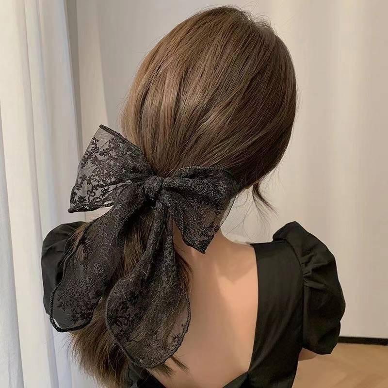 Kẹp nơ ren tiểu thư vạt nhọn thêu hoa phong cách retro cổ điển Tatitava