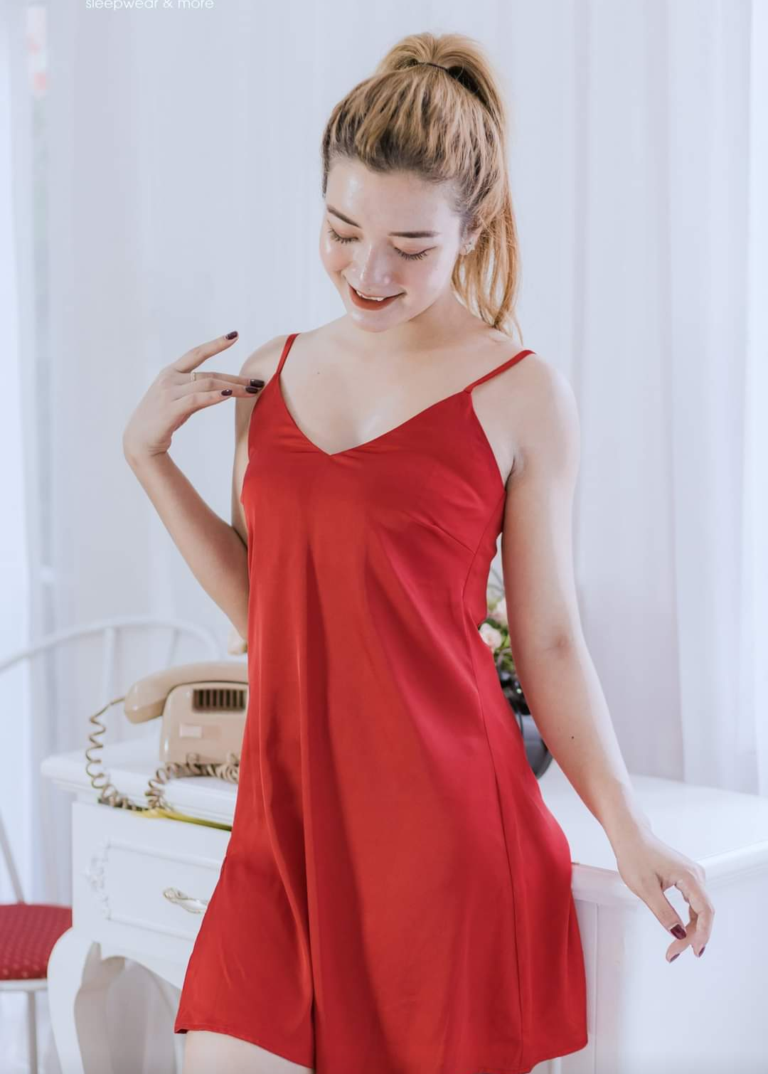 [Rose Sleepwear] Váy ngủ lụa xẻ tà sexy tặng kèm quần chíp ren gợi cảm xinh xắn