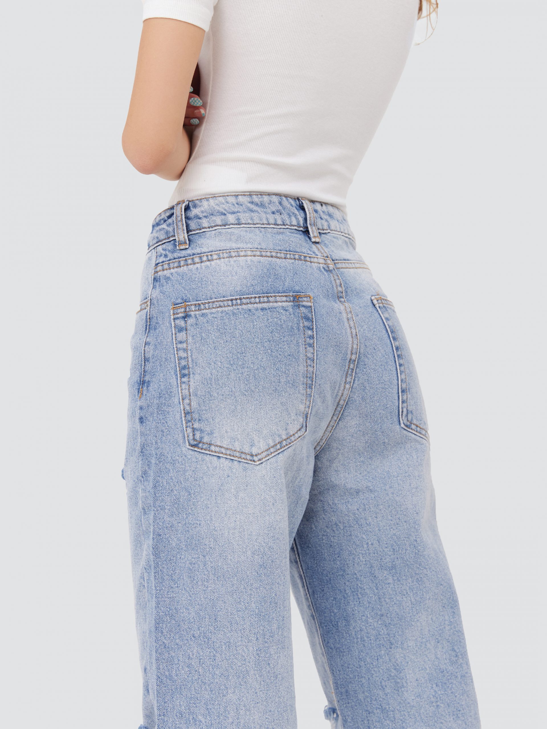 là min - Quần jeans low rise ripped denim