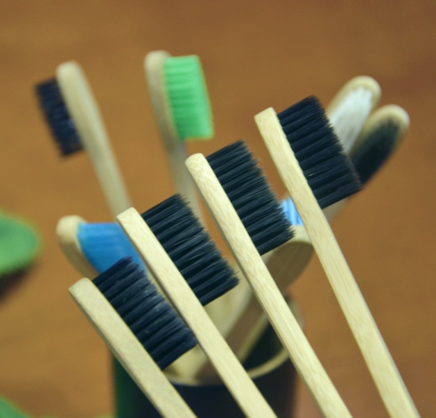 Bàn Chải Tre - Environmental Bamboo Toothbrush