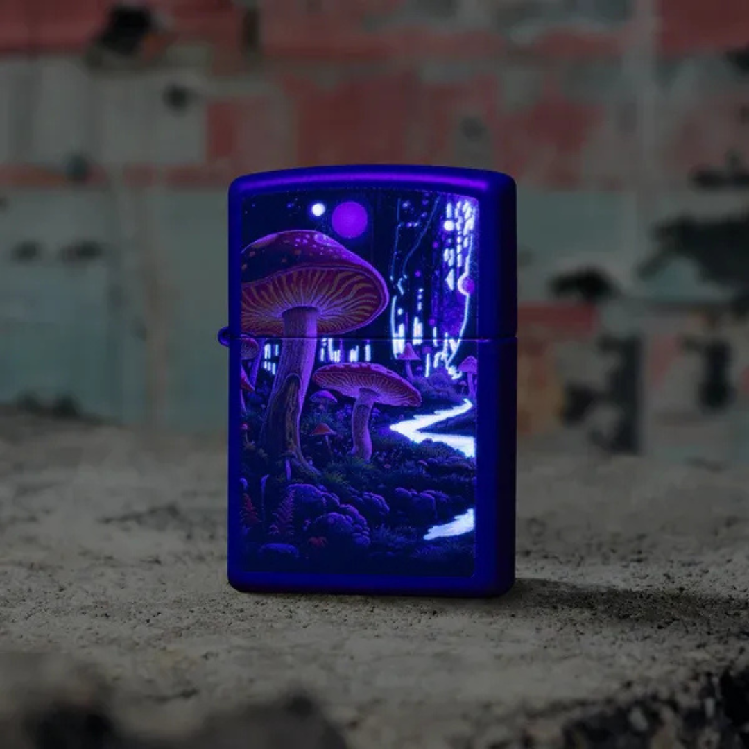 Bật Lửa Zippo Black Light Mushroom Design 46947  - Thiết Kế Rừng Nấm Phát Sáng UV - Hàng Chính Hãng Mỹ