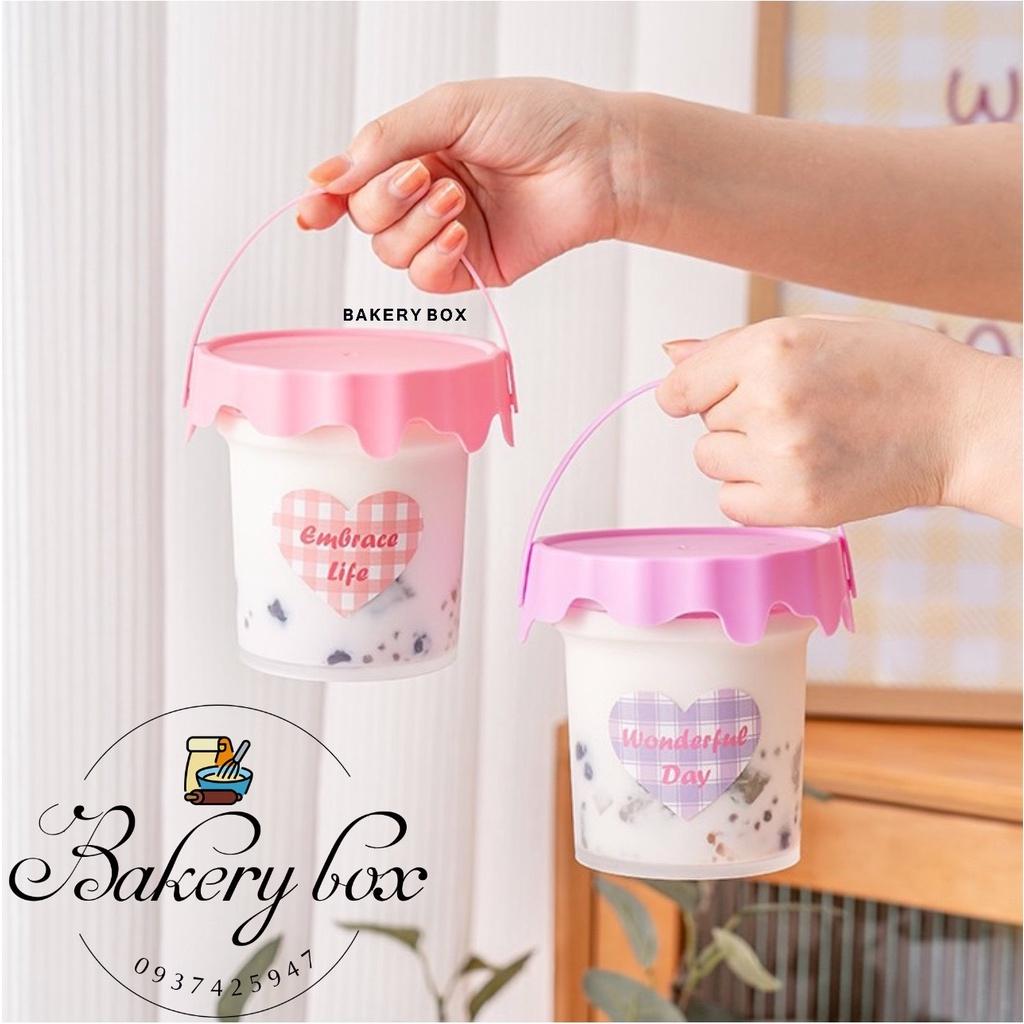 Set 50 | Xô Nhựa Quai Xách Nhiều Màu Đựng Trà Trái Cây - Trà Sữa - Chè - Rau Câu (500ml)