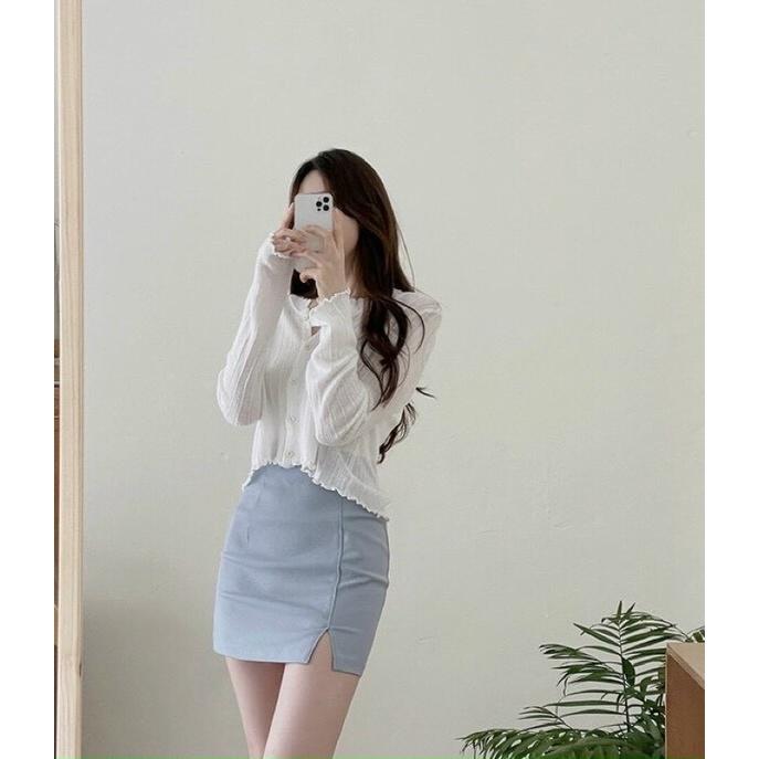 064 - SET ÁO TRẮNG NÚT GÀI CUỐN BIÊN CHÂN VÁY XANH