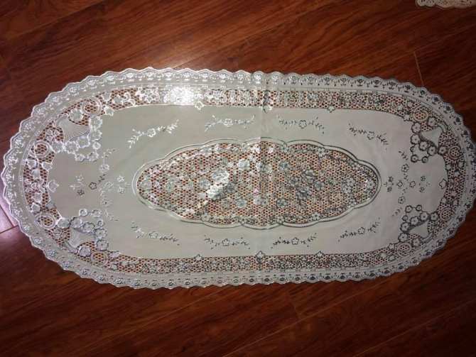 Khăn trải bàn kích thước 40x85cm ren hoa cao cấp