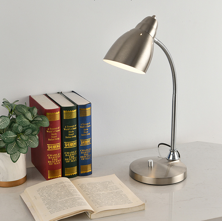 Đèn đọc sách để bàn Plating Black Metal Flexible Gooseneck Desk Lamp (Gồm bóng đèn)