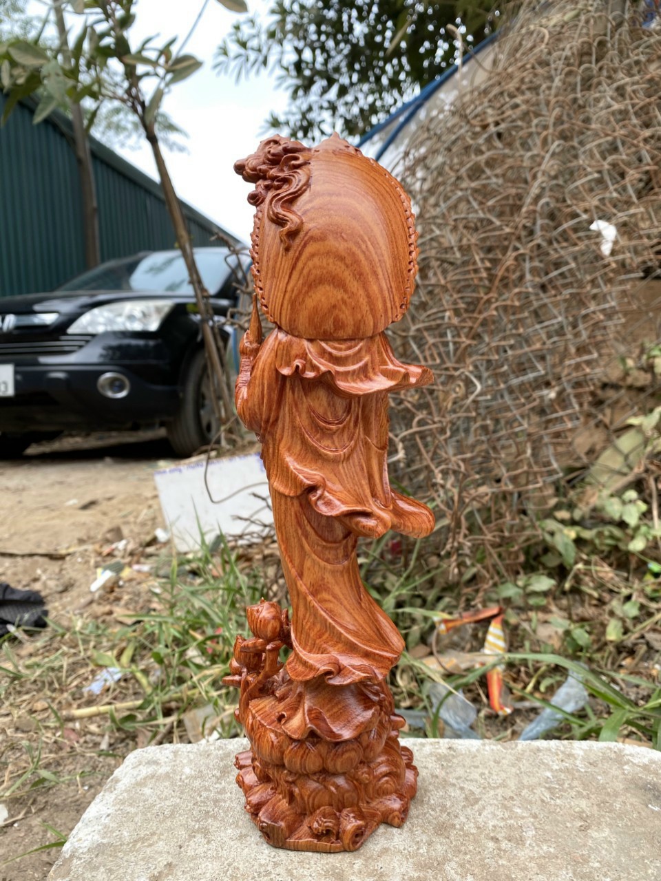 Tượng phật bà quan âm bồ tát bằng gỗ hương đá liền khối kt 30×9×10cm