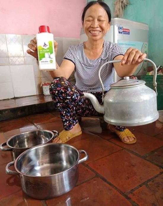 Tẩy Dầu Mỡ Bám Két Lưới Lọc Máy Hút Mùi Chai 1 Lít