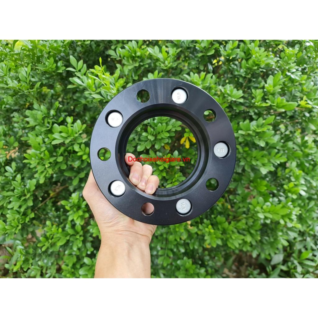 Miếng đệm lốp xe Suzuki Vitara 1998 - 2005 Wheel Spacers dày 30mm. Hợp Kim Nhôm mạ Anodized đen, gia công CNC tự động