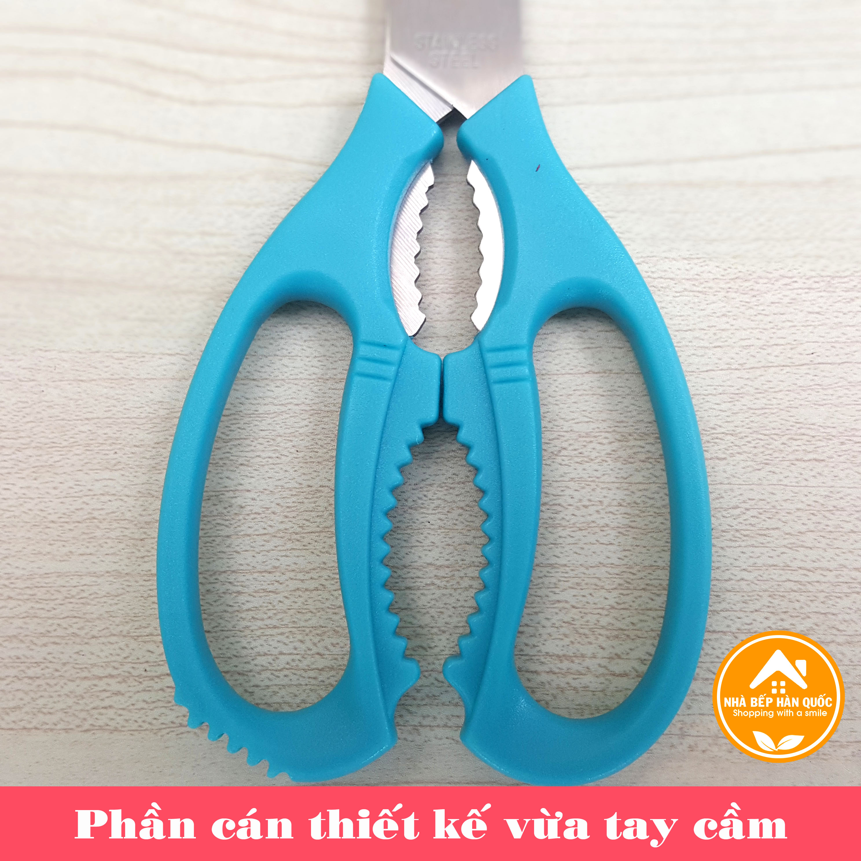 Kéo nhà bếp đa năng Lock&Lock Lock&lock Multi Kitchen Scissors F00097 màu xanh dương dài 21cm