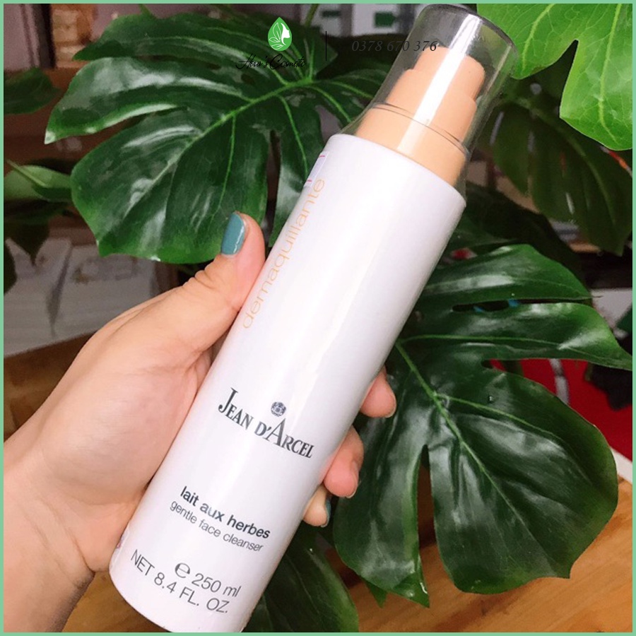 Sữa rửa mặt cho da khô và da nhạy cảm Jean d’Arcel Gentle Face Cleanser (250ml)