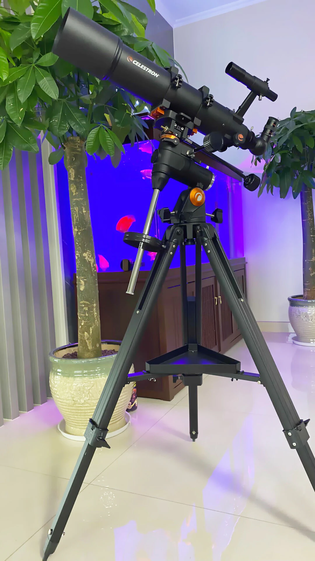 Kính thiên văn khúc xạ Celestron SCTW 102