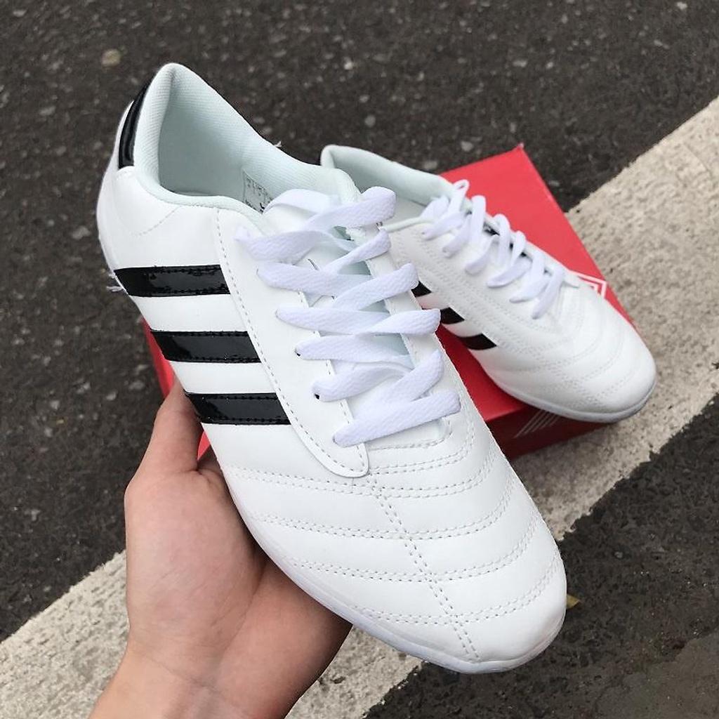 Giày cao cấp bóng 3 sọc trắng mẫu giày đá phủi