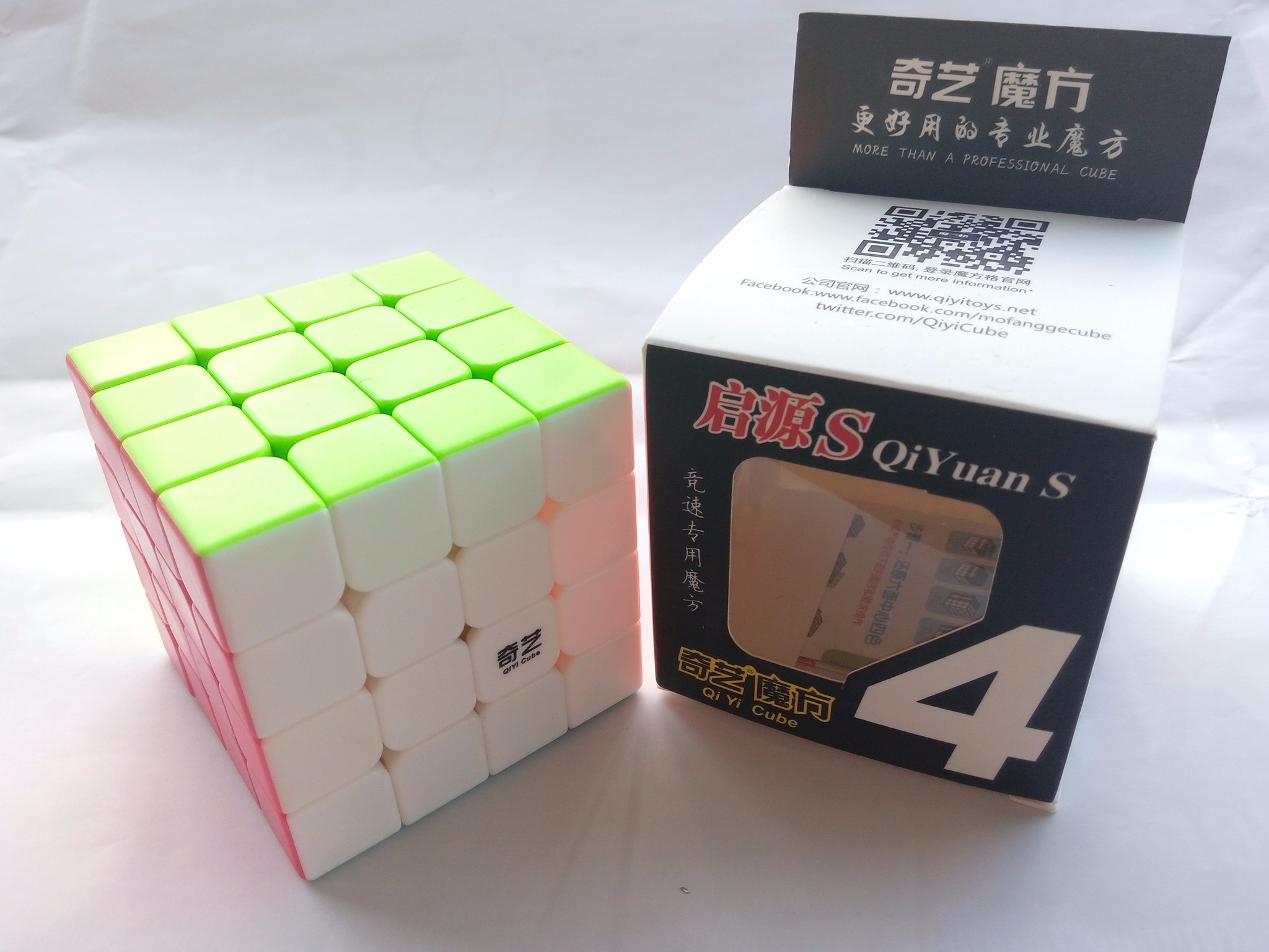 Đồ Chơi Rubik 4x4x4 Không Viền Sắc Màu