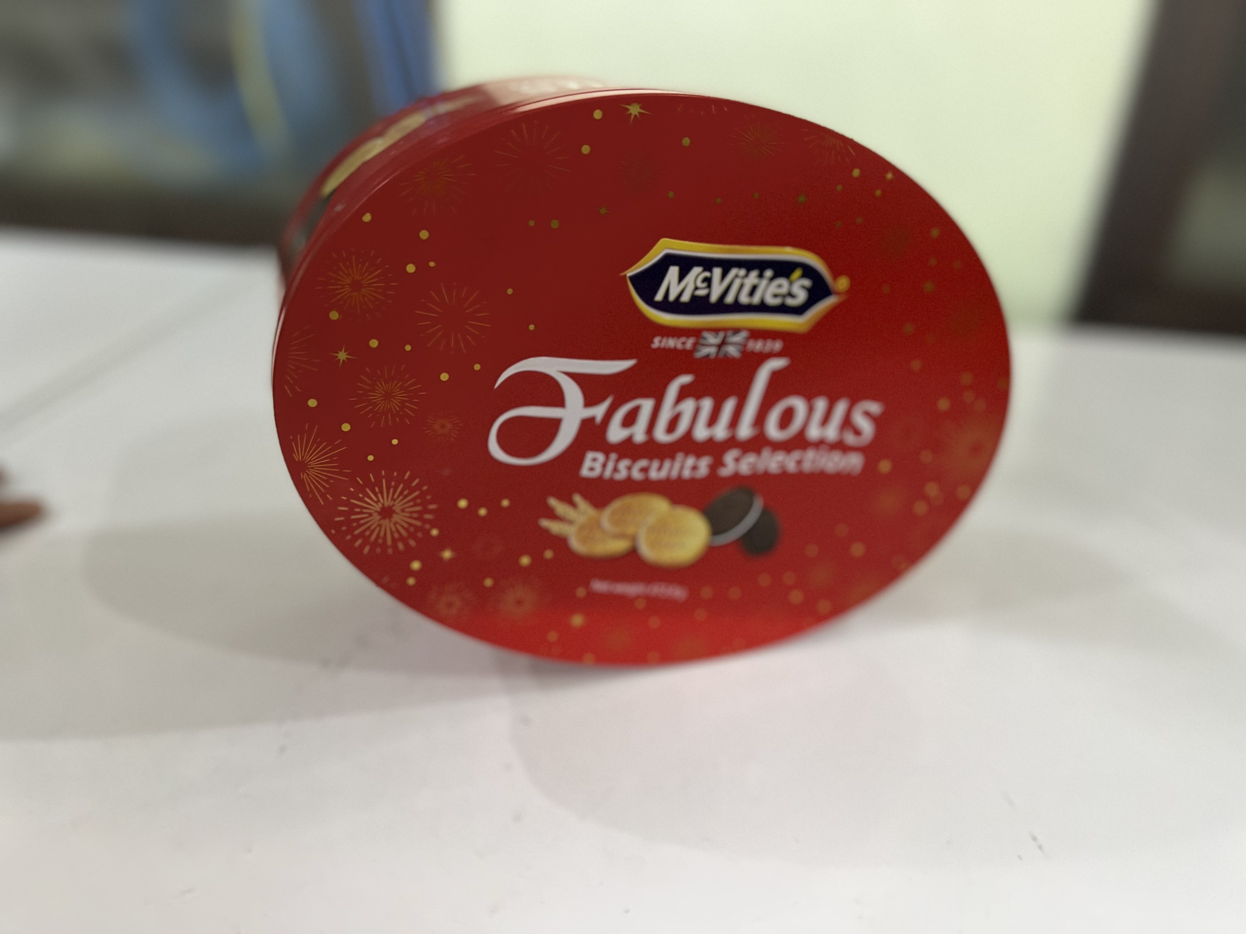 Hộp Quà tết - Bánh Quy Mcvities Fabulous Biscuit Selection Hộp sắt 472.8g