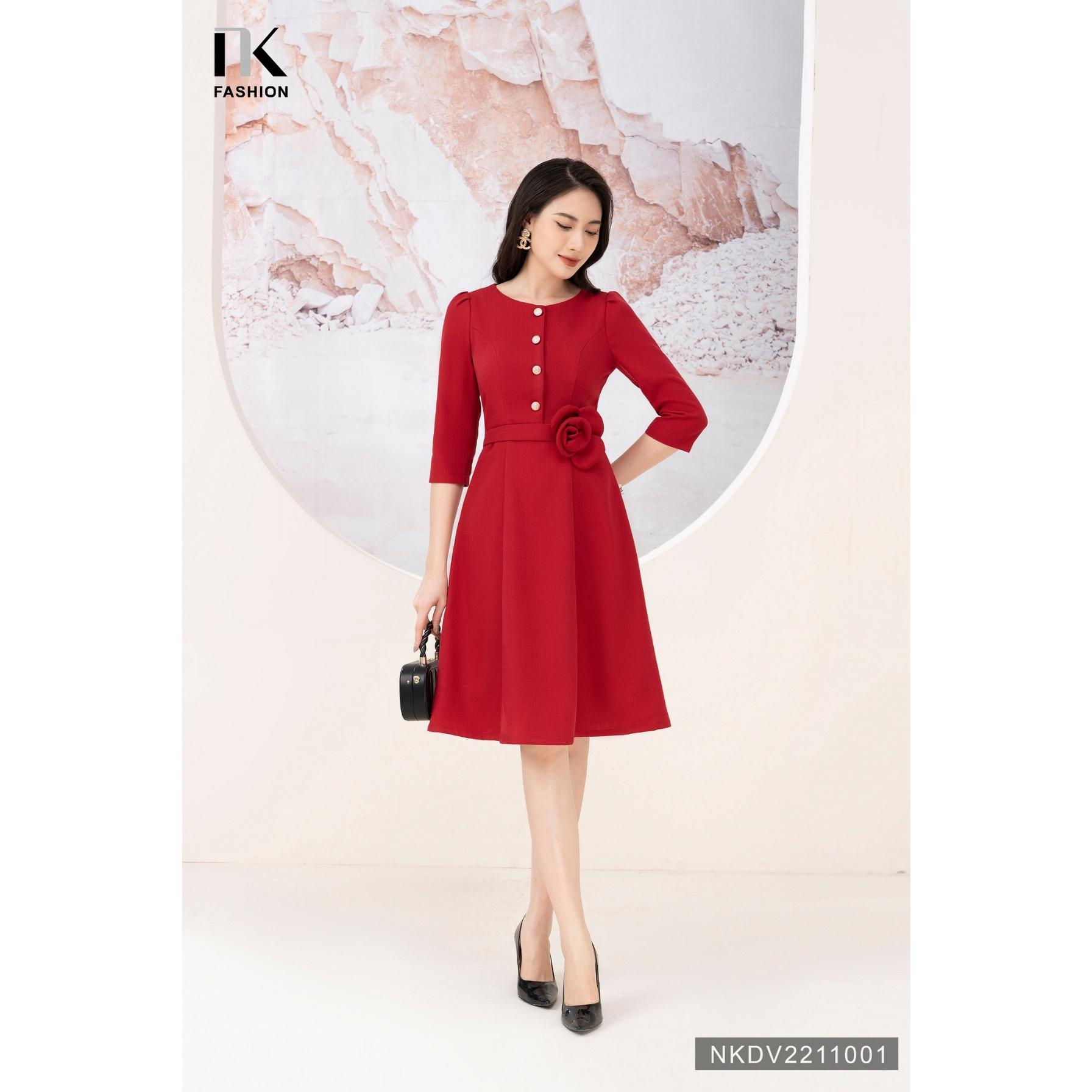 Đầm Xòe Cổ Tròn Tay Lỡ NK FASHION Đính Hoa Eo Nhã Nhặn Chất Vải Nhập Hàn Không Nhăn Xù NKDV2211001