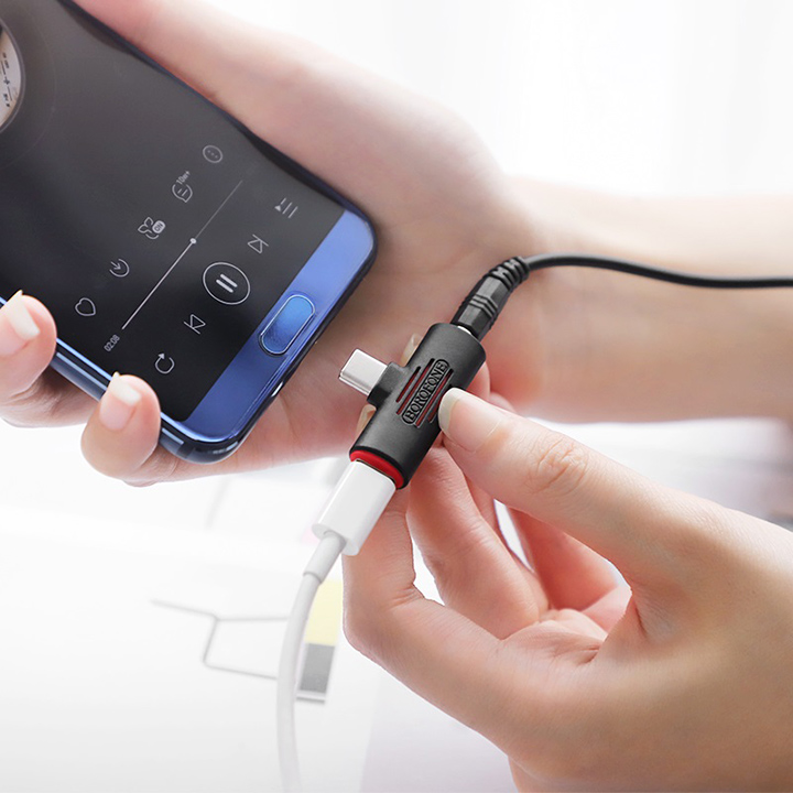 Jack Chuyển Đổi Borofone BV8 Type C 2 in 1 - 1 Đầu Sạc Type C, 1 Đầu Tai Nghe 3.5 - Hàng Chính Hãng - Đen