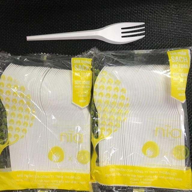 Gói nĩa nhựa dùng 1 lần tiện dụng